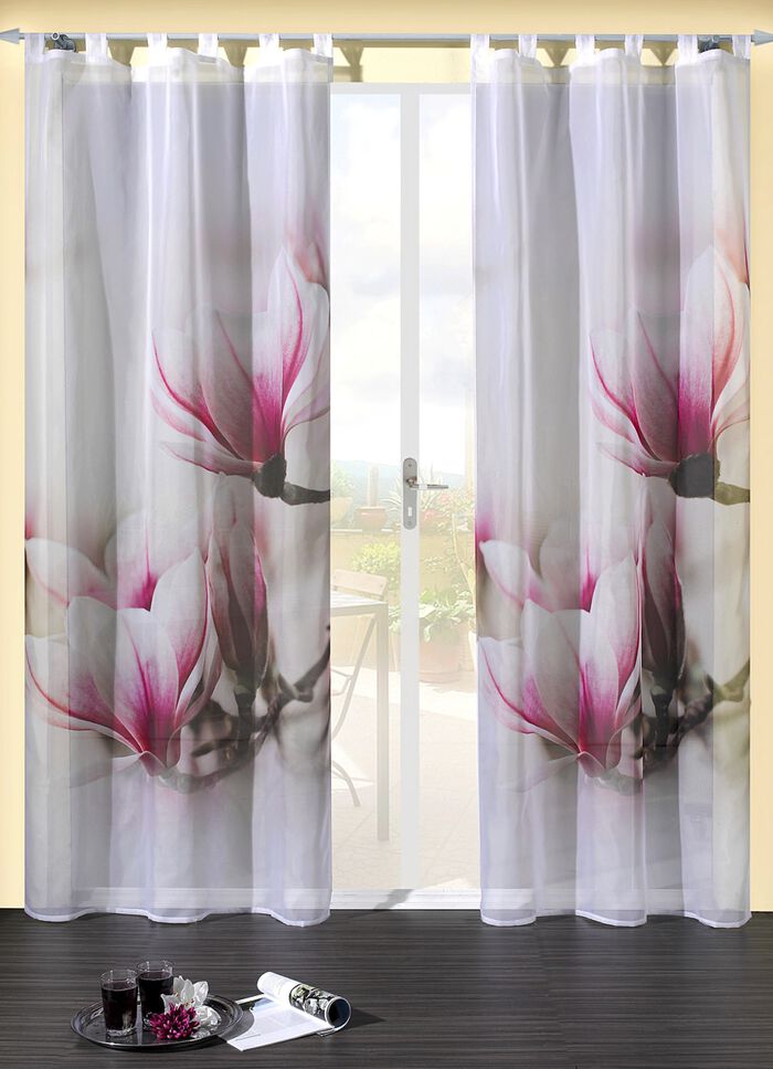 &Uuml;bergardine mit Magnolien 