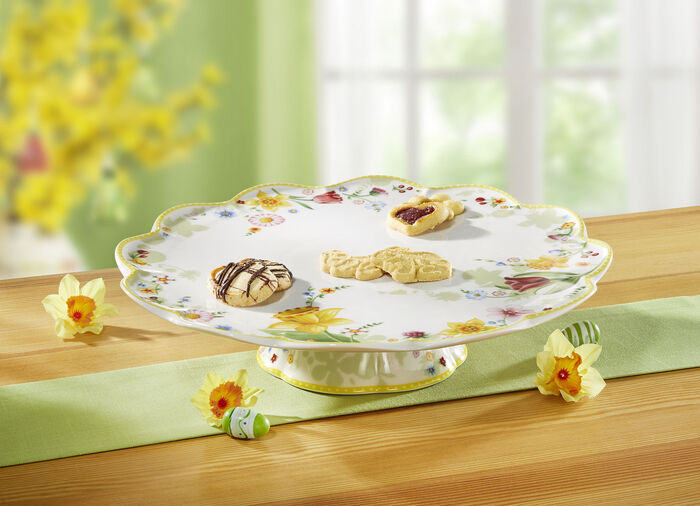 Wunderschöne Tortenplatte auf Fuß 