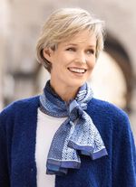 Schal mit Fantasiedessin 