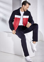 Freizeitanzug mit Nahttaschen 