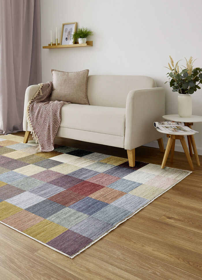 Moderne Br&uuml;cken und Teppiche mit Karo-Dessin 