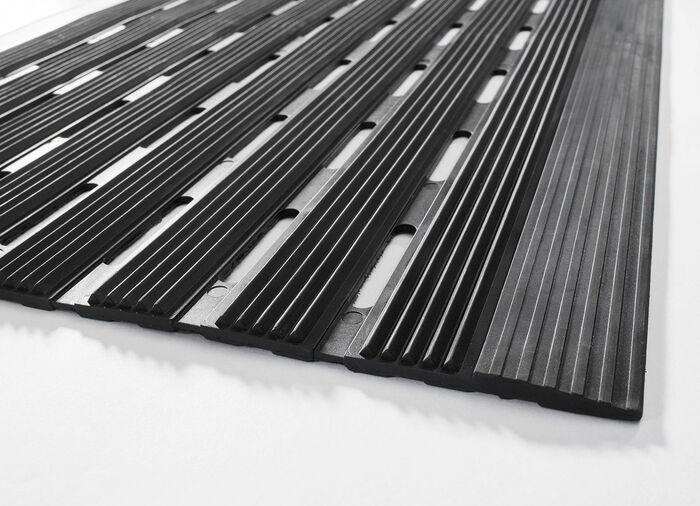 Wetterfeste Fu&szlig;matte aus Gummi 