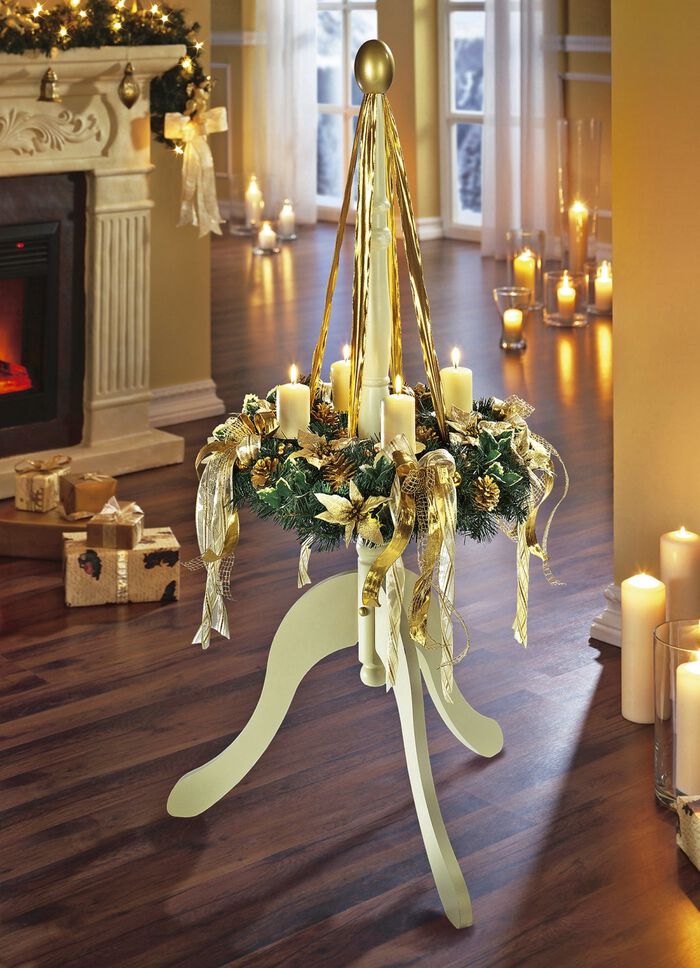 Kunstvoll gedrechselter Kranzst&auml;nder 