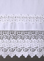 Fensterdekoration aus reiner Baumwolle mit hochwertiger Spitze