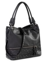 Tasche mit trendigen Ziernieten 