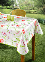 Wachstuchtischdecken mit farblich passendem Schr&auml;gband 