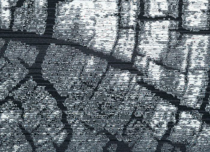 Teppich im naturnahen Baumstamm-Design 