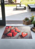 Fu&szlig;matte mit Erdbeermotiv 