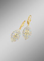 Ohrringe mit Diamanten im Blumendesign 