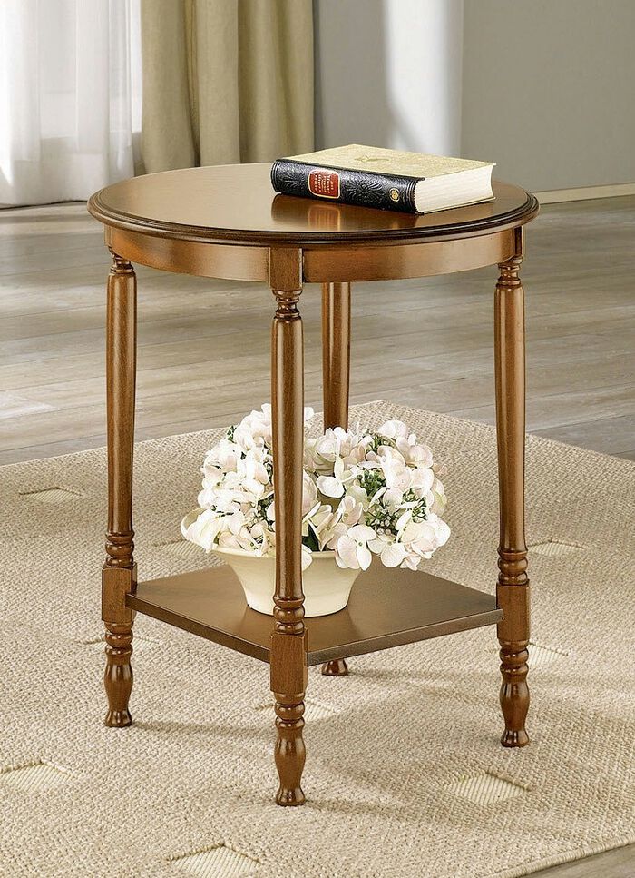 Beistelltisch mit gedrechselten Beinen 