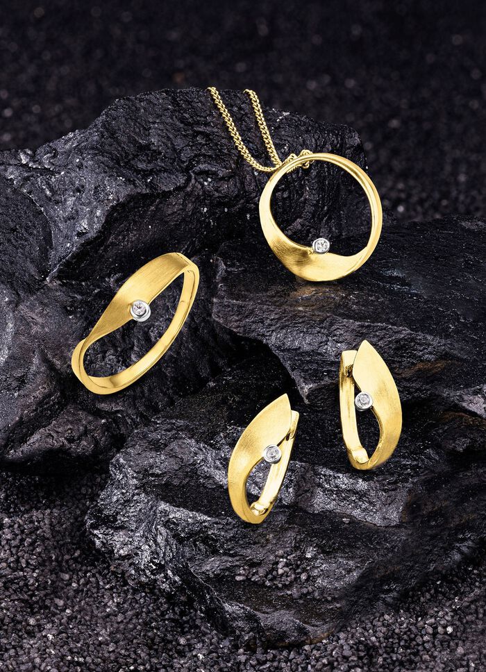 Geschmackvoller Anh&auml;nger in Bicolor 