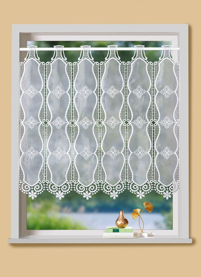 Kleinfenster-Store mit Macram&eacute;-Abschluss 