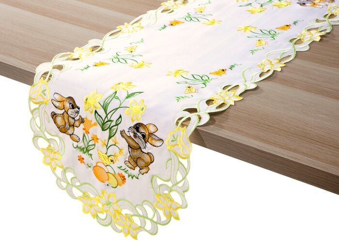 Tisch- und Raumdekoration mit Hasen-Motiven 