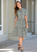 Kleid mit durchgehender Schmuckknopfleiste 