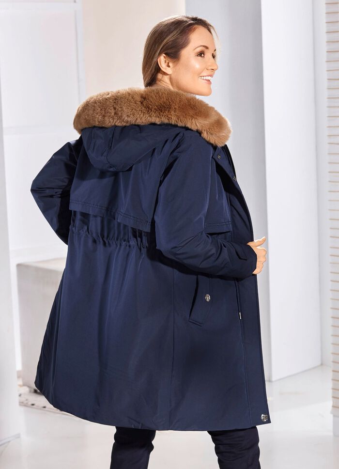 Kurzmantel mit verdeckter Klettleiste 