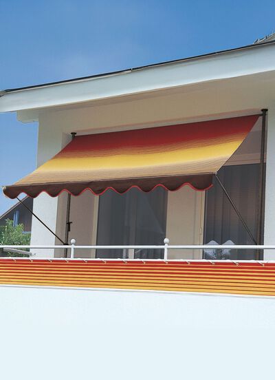 Klemm-Markise mit innenliegendem Kettenantrieb 